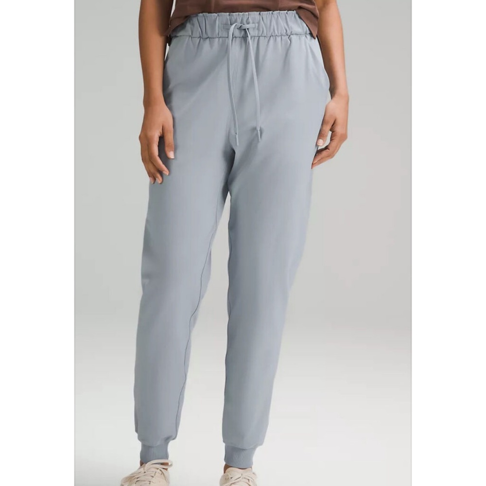 Women’s lululemon joggers